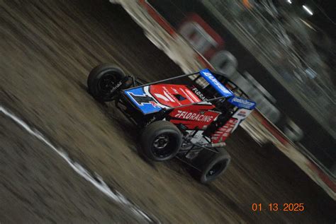 Kyle Larson Wins 2025 Chili Bowl Nationals, Third Golden Driller