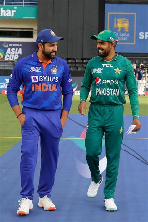 Ind Vs Pak: Get Latest Buzz, Updates, Gossip, Photos & Videos
