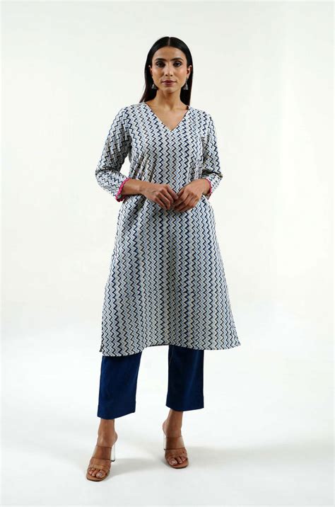 Blue Chevrons Cotton Linen Kurta Set – Cyan India