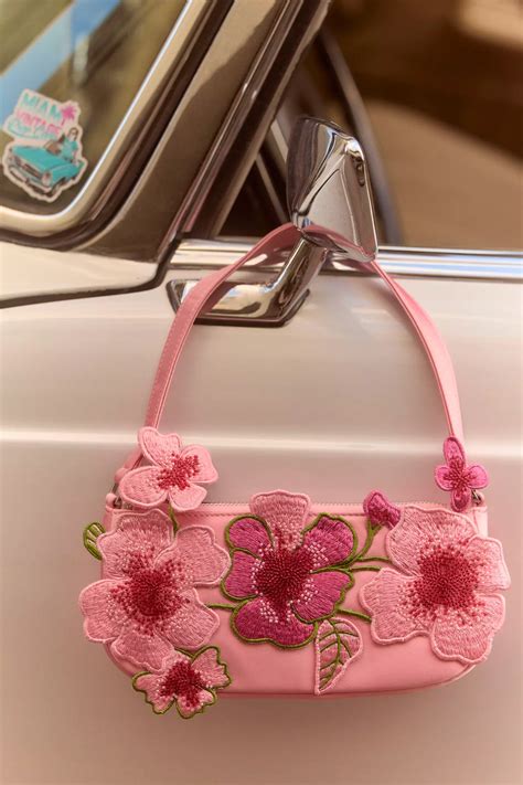 Bridal Purse Collection: Clutch, Handbag & Potli Bags for Weddings