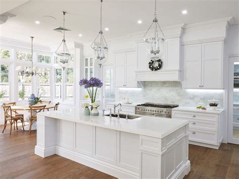 90+ Elegant White Kitchen Cabinet Design Ideas | White kitchen design ...