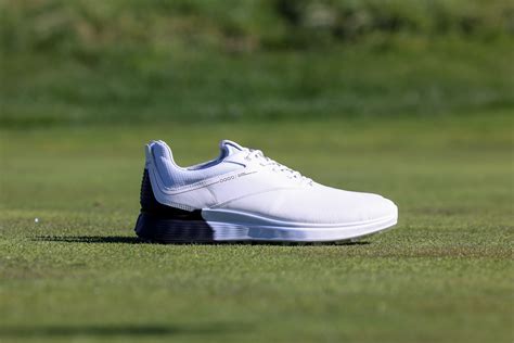 The 10 Most Comfortable Golf Shoes I’ve Ever Worn
