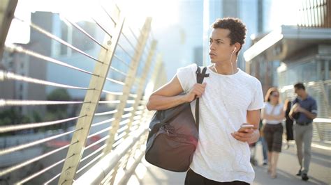 5 key tips to safeguard your devices and data while travelling | How-to ...