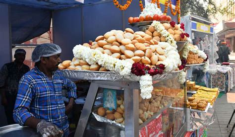 Don't use newspapers to serve, pack food items, Food Safety and ...