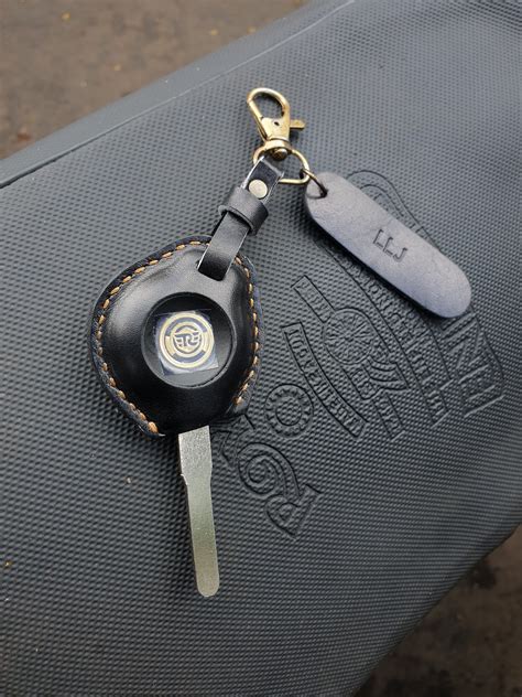Royal enfield classic 350 key cover - Indianleathercraft