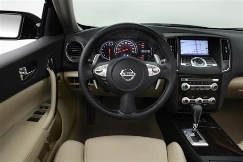 2015 Nissan Maxima Image. Photo 4 of 53