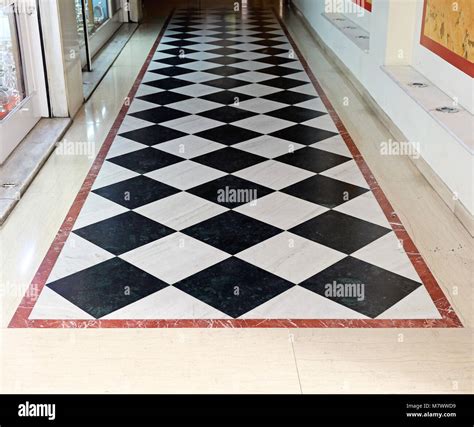 Checkered floor tiles hi-res stock photography and images - Alamy