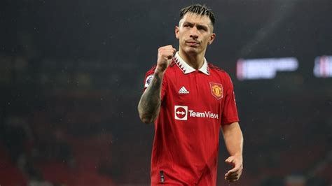 Manchester United defender Lisandro Martinez pens emotional message ...