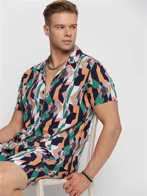 SHOWOFFFF Men's Short Sleeves Printed Cuban Collar Over Sized Black Co ...