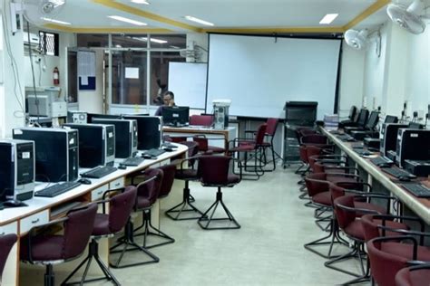 Parikh Manilal Baldevdas Gujarati Commerce College Indore Campus ...