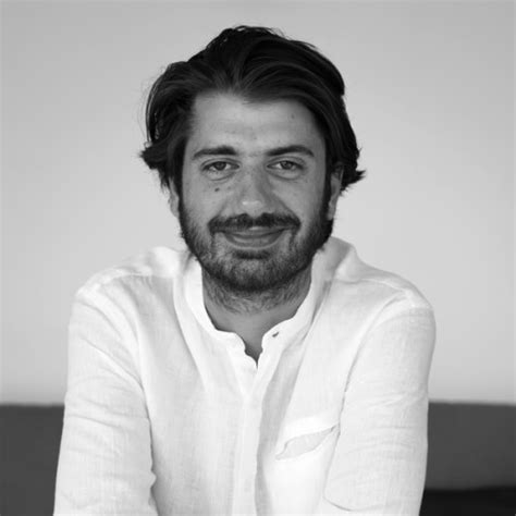 Sean - Graphic design teacher - ₹3233/h