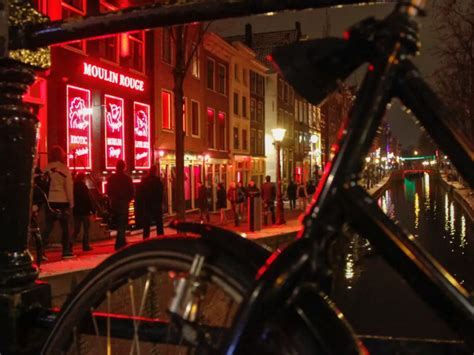 Sex Workers In Amsterdam's Iconic Red Light Area Are Protesting New ...