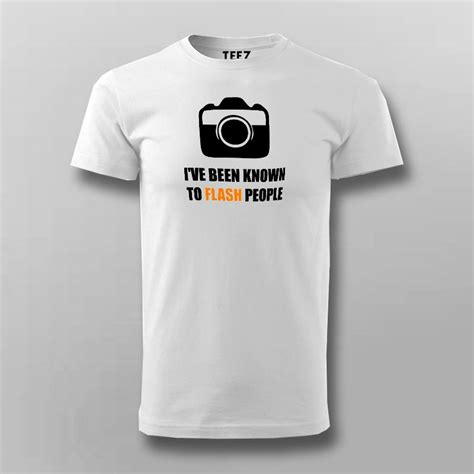 I_veBeenKnownToFlashPeopleFunnyPhotographyT-ShirtForMen_6.jpg?v=1596435879