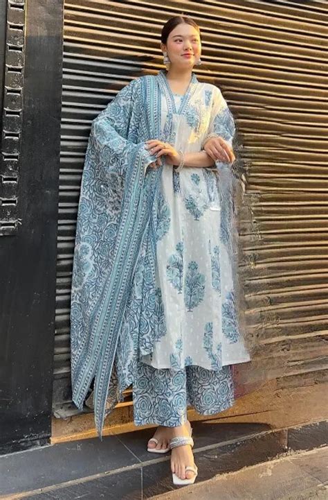 SRF Jaipur Blue Cotton Kurti With Pant And Dupatta For Women Price in ...