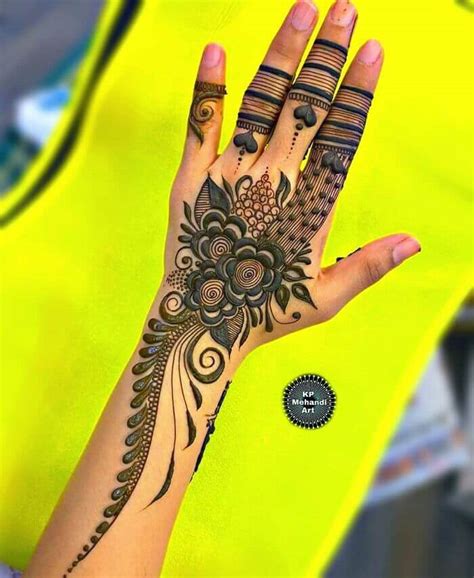 Rajasthani Mehndi Design: Stunning Mehndi Designs for Gangaur