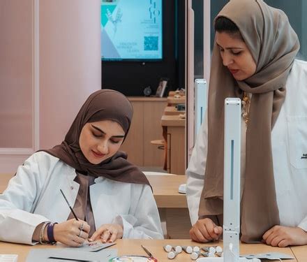 L'ÉCOLE School of Jewelry Arts