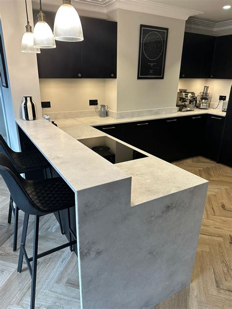 Kitchen Island Breakfast Bar