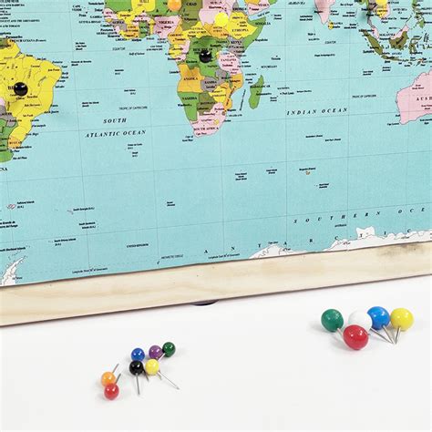 Triangular Shape of the Map Pin 的图像结果