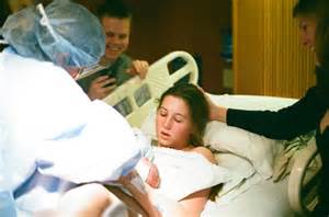 The invisible weight of comparisons between mothers
