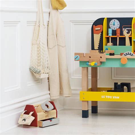 Tools For Kids Le Toy Van Wooden Tool Box Set - 12 Piece Educational ...