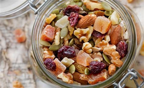 इन ड्राई फ्रूट्स को खाएंगे तो कंप्यूटर से भी तेज चलने लगेगा दिमाग, अपनी ...