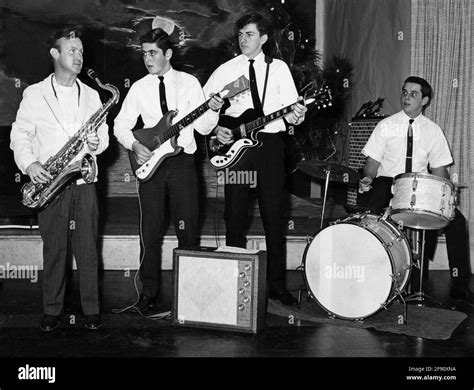 Saxophone Black and White Stock Photos & Images - Alamy
