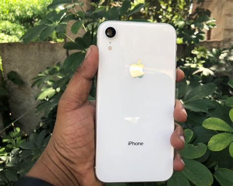 iPhone XR review: Apple's best 'value-for-money' mobile - IBTimes India