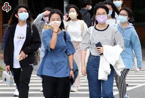 台湾地区本土＋27547、增74例死亡，库存40万剂高端疫苗将到期_腾讯新闻