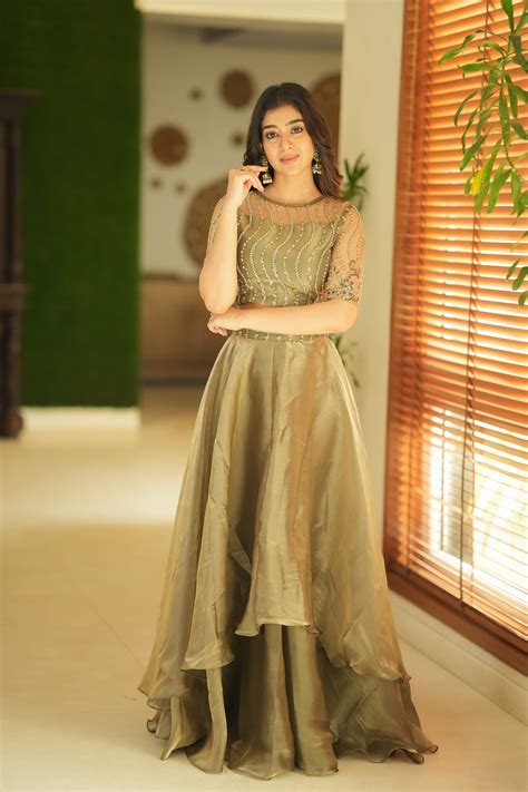 Deepoo Designers: Online Shopping for Anarkalis, Kurtis, Lehangas