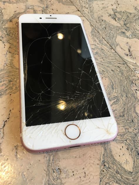 Cracked iPhone 7 Screen Replacement - Detroit's Best Cracked iPhone ...