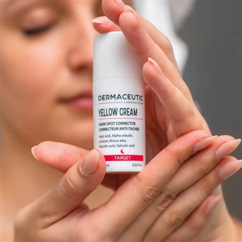 Dermaceutic Yellow Cream Dark Spot Corrector (15ml) - Dr Geetika ...