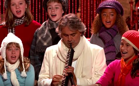 Andrea Bocelli sings Christmas classic and hits attention-grabbing high ...
