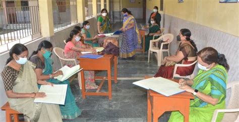 कोरोना गाइडलाइन का सख्ती से पालन कराने के लिए स्कूल तैयार, अभिभावकों ने ...