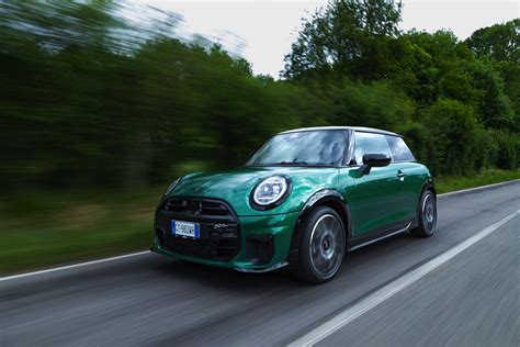 British Racing Green: Neuer MINI Cooper S F66 im JCW-Trim
