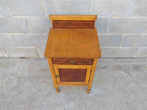 Mesita de noche antigua estilo inglés s.XIX. Mesa auxiliar, mesilla de ...