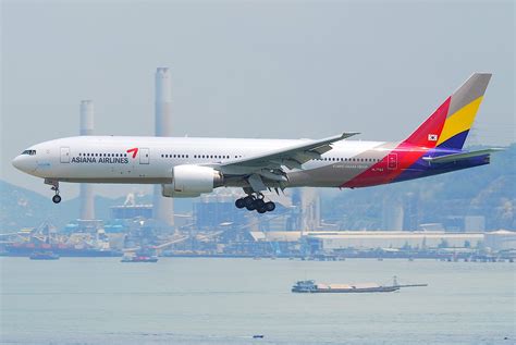 Asiana Airlines Flight 214: The Boeing 777's First Fatal Crash
