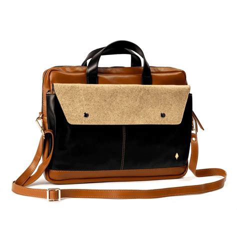 Buy Willow Vegan Leather Laptop Sleeve – Black | Eco-Friendly Laptop Bag