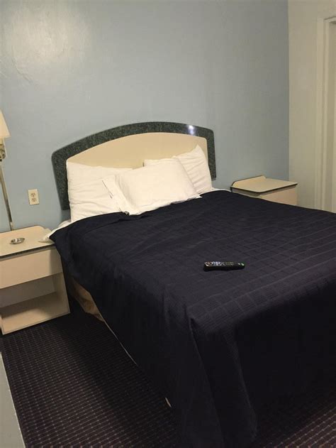 ECONOMY INN WEST PALM BEACH - Hotel Reviews, Photos, Rate Comparison ...