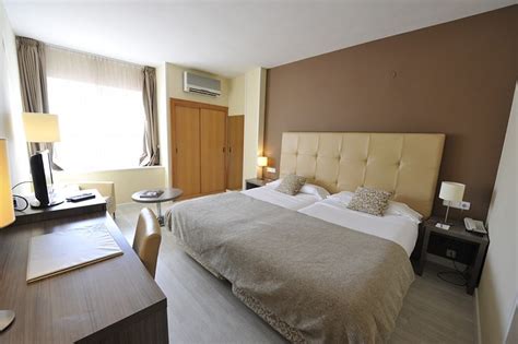 HOTEL PUERTA DE SEGOVIA (La Lastrilla) - Hotel Reviews, Photos, Rate ...