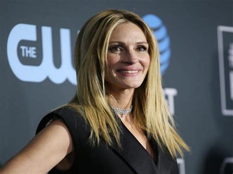 Julia Roberts in talks for limited series at Amazon