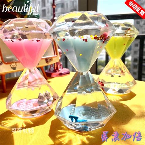 冬天该送什么礼物最新素材