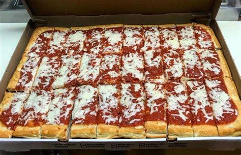 First Pizza Restaurant 的图像结果