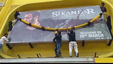 Sikandar Craze: Gaiety Galaxy Reopens Closed Theatre 'Gossip' Amid Fans ...
