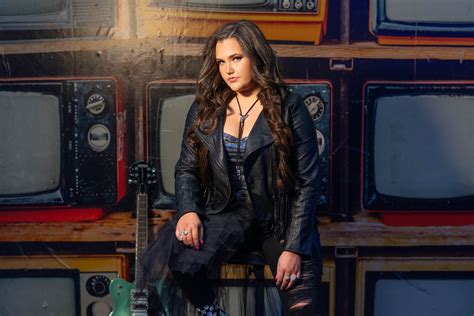 Kaitlyn Thomas: A dynamic voice in Australian country music - Sunburnt ...
