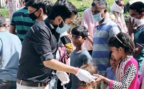 Humanity Above All: Kutumb Restaurant In Rohini Is Serving Food To The ...