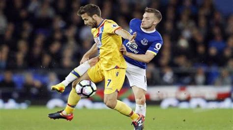 Premier League: Everton up to third place despite Crystal Palace draw ...