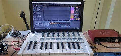 Buy Arturia Minilab MKII 25 Slim key Midi Keyboard Online | Bajaao ...