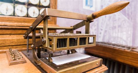 Computer Punch Card Machine 的图像结果