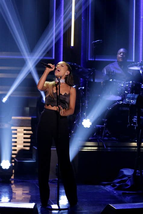 Ariana Grande's Stylist Law Roach Talks Us Through Her 7 Best Looks ...