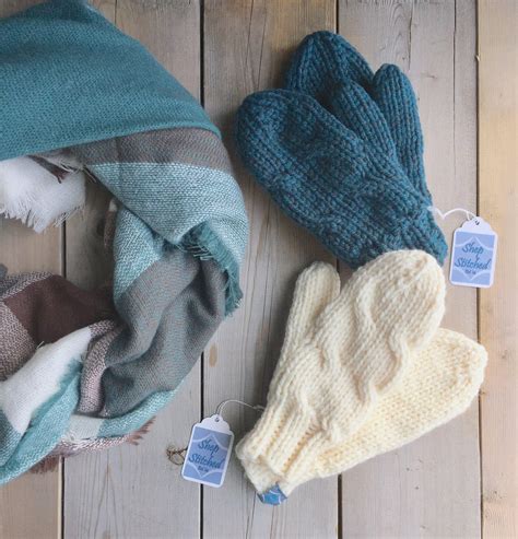 Knitted Chunky Cable Mitten Pattern - Etsy